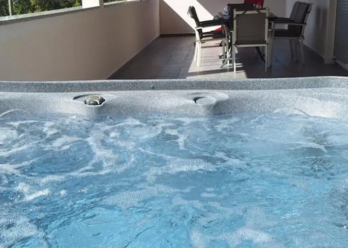 Delfin Jacuzzi , Bribir-novi Vinodolski Apartment *