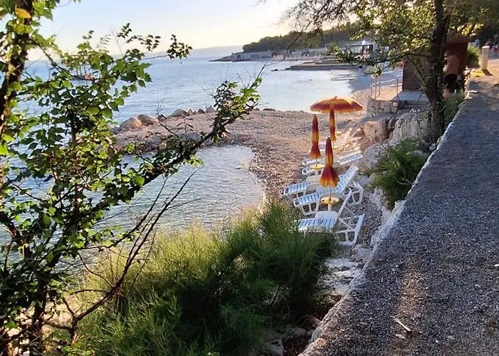 Delfin Jacuzzi , Bribir-novi Vinodolski *