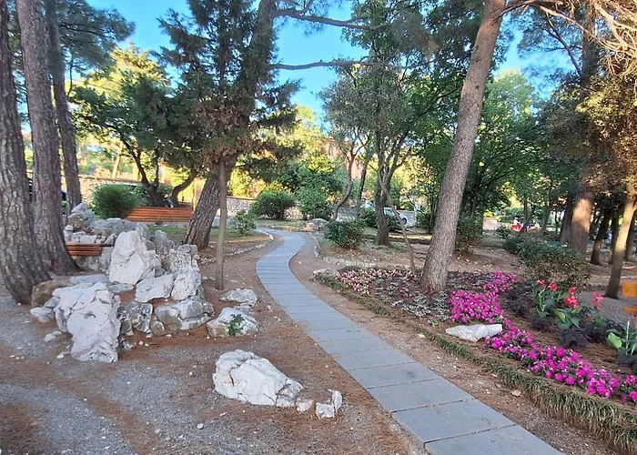 Delfin Jacuzzi , Bribir-novi Vinodolski Bribir (Primorje-Gorski Kotar)